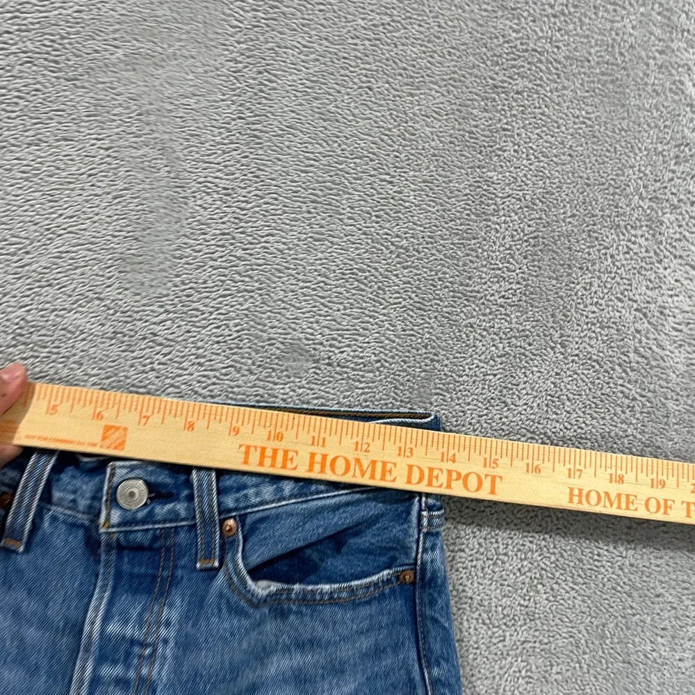 Levis Premium Jeans Womens 27x28 Wedgie Straight Blue‎ Button Fly Big E Y2K